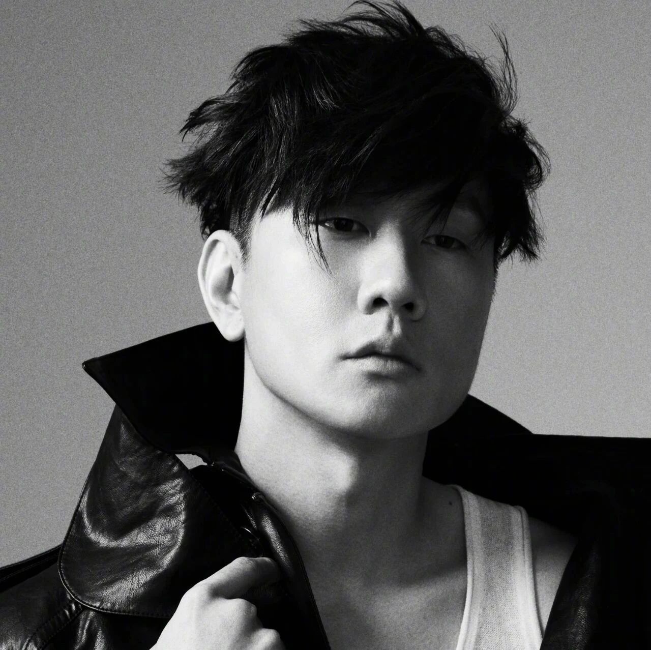 林俊杰更新帅照：音乐永远比人大 ​​​