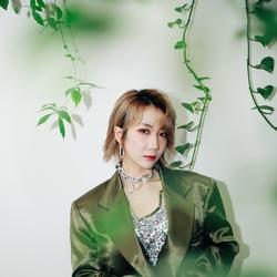 乃万