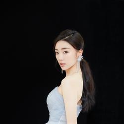 张月