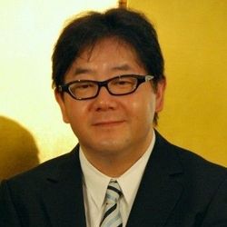 秋元康