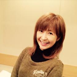 兴梠里美