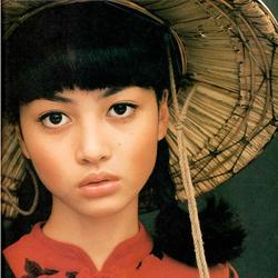 山田麻衣子