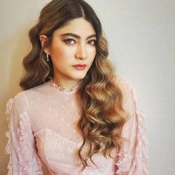 瑞斯莉&middot;巴伦茜雅嘉