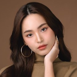 永瓦蕾·安尼柏尔