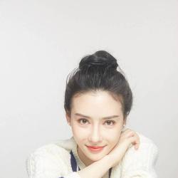 杜冯羽容