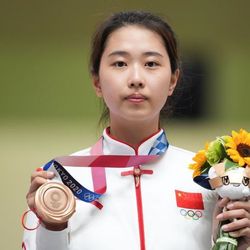 肖嘉芮萱
