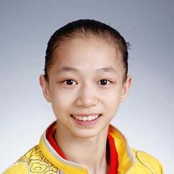 杨伊琳