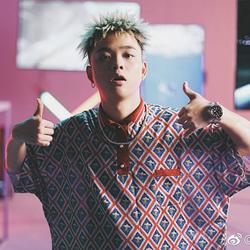 李佳隆