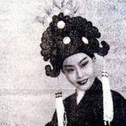 陈佩君