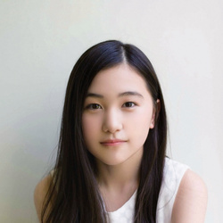 山口麻友