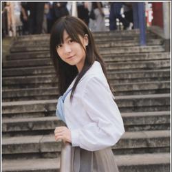 英令奈