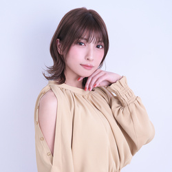 上杉真央