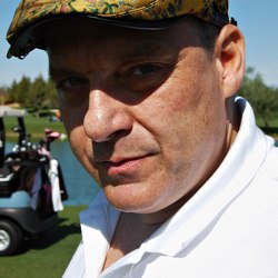 汤姆&middot;塞兹摩尔