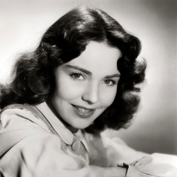 珍妮弗&middot;琼斯