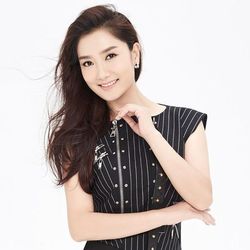 杨魏玲花